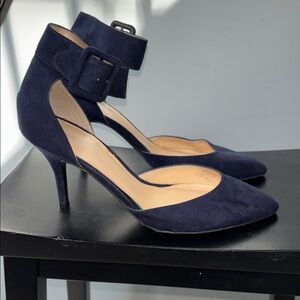 Liz Claiborne Navy Suede Heels